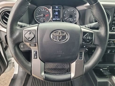 Used 2023 Toyota Tacoma SR5 AWD/4WD image 21