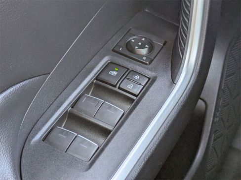 Certified 2022 Toyota RAV4 XLE image 25