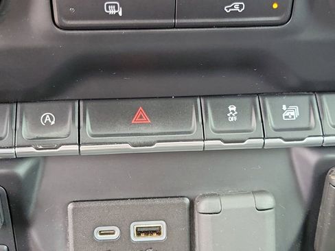 Used 2020 Chevrolet Silverado 3500 LT AWD/4WD image 30