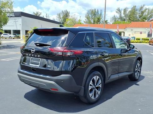 Used 2023 Nissan Rogue SV w/ SV Premium B Package FWD image 15
