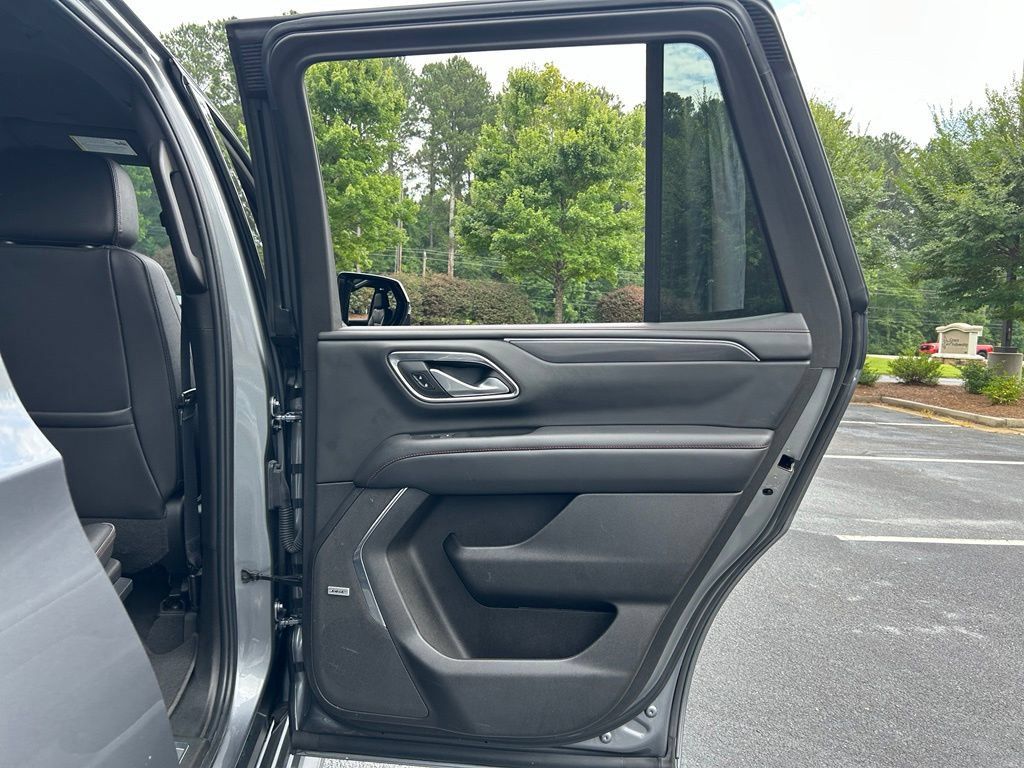 Used 2022 Chevrolet Tahoe RST w/ Luxury Package RWD image 67