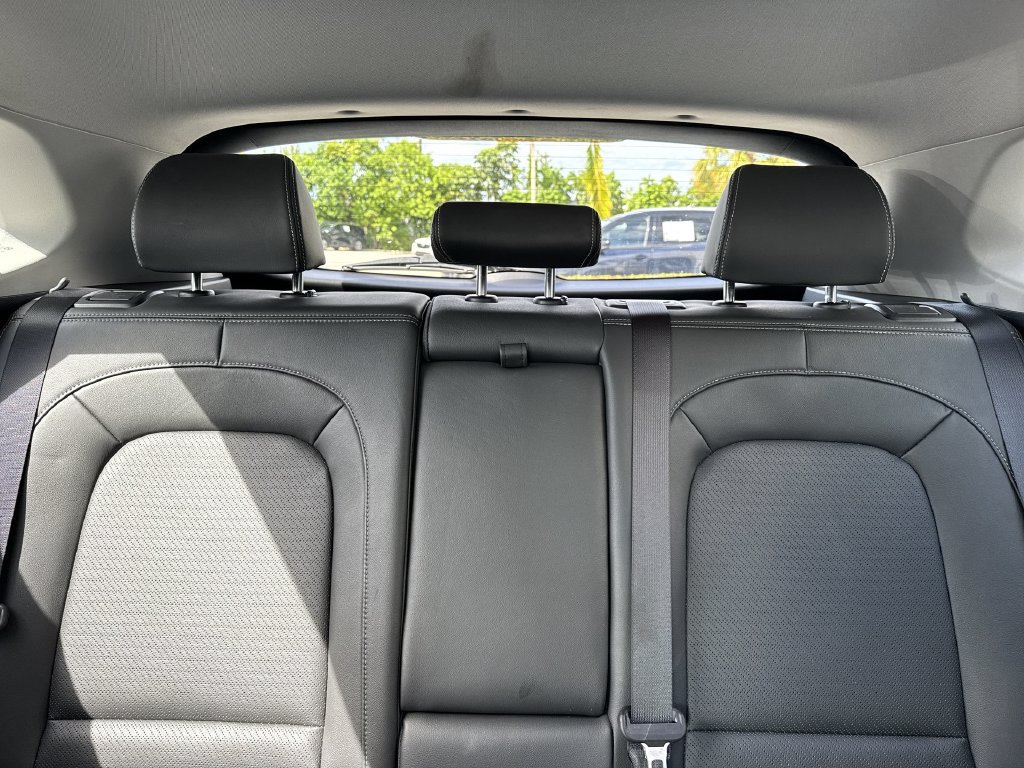 Used 2021 Hyundai Kona Limited w/ Cargo Package FWD image 18
