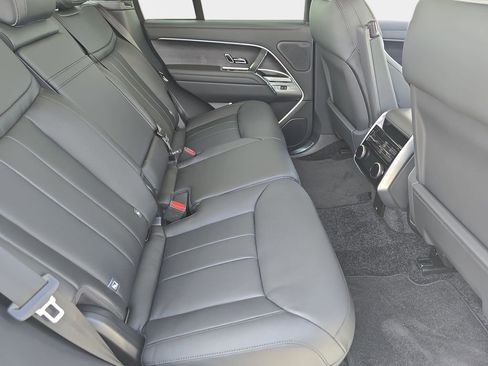 New 2026 Land Rover Range Rover SE image 11