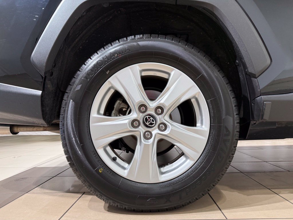 Used 2020 Toyota RAV4 XLE w/ All Weather Liner Package AWD/4WD image 9