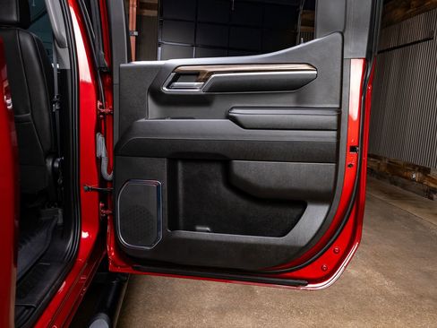 Used 2024 Chevrolet Silverado 1500 LT Trail Boss w/ Convenience Package II AWD/4WD image 39