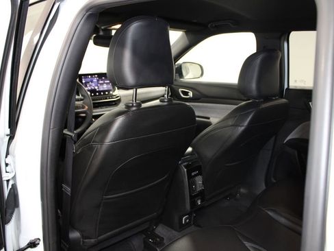 Used 2024 Jeep Compass Latitude AWD/4WD image 21