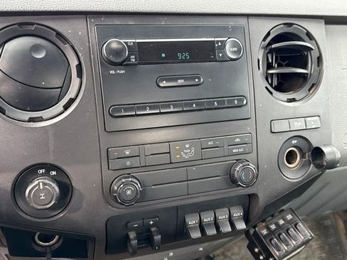 Used 2012 Ford F250 XL w/ Skid Plate Pkg image 25