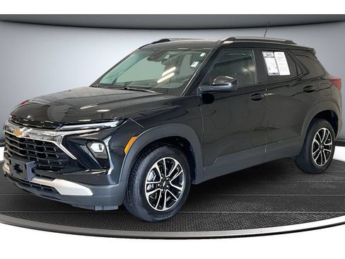 Used 2025 Chevrolet TrailBlazer LT FWD image 15