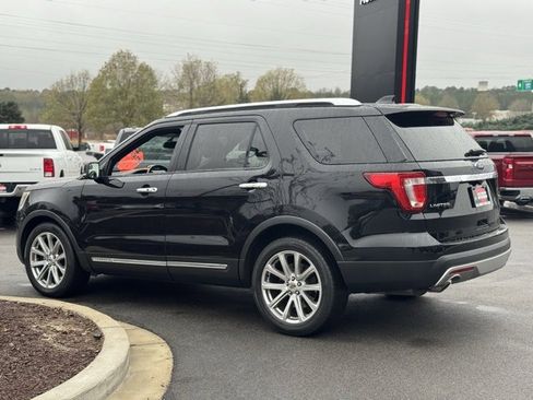 Used 2017 Ford Explorer Limited image 8