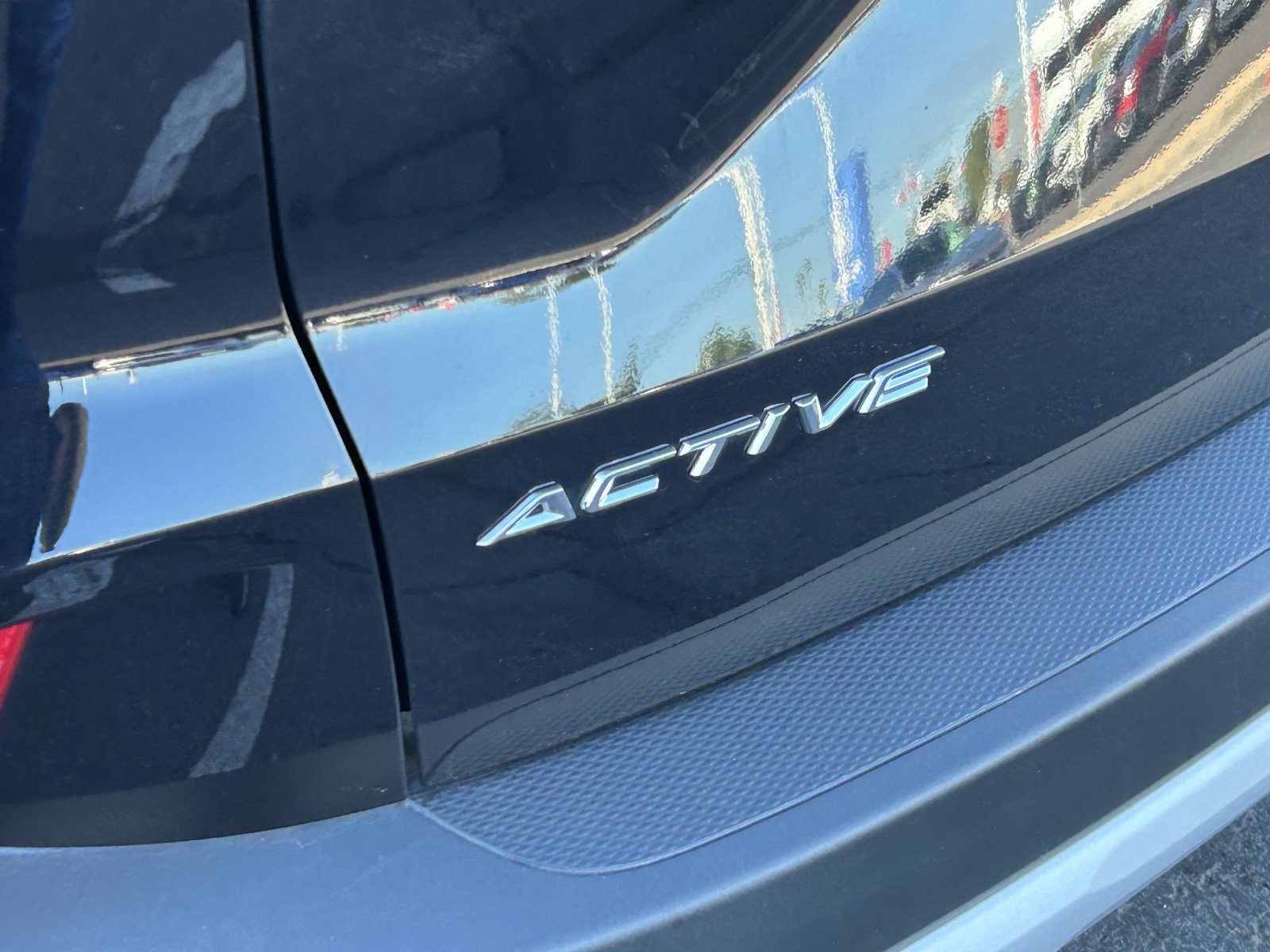 Used 2025 Ford Escape Active AWD/4WD image 8