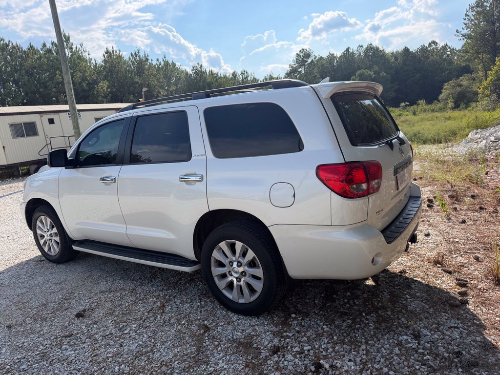 Used 2017 Toyota Sequoia Platinum RWD image 4