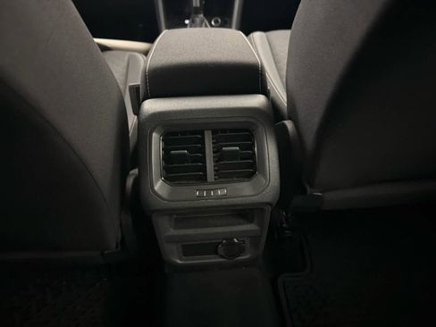 Used 2021 Volkswagen Tiguan S image 22