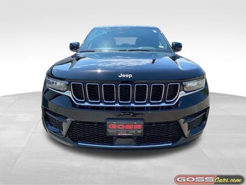 New 2026 Jeep Grand Cherokee Laredo X AWD/4WD image 2