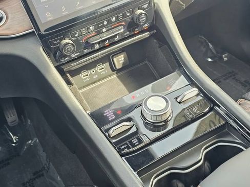 Used 2021 Jeep Grand Cherokee L Summit w/ Advanced Protech Group IV AWD/4WD image 35