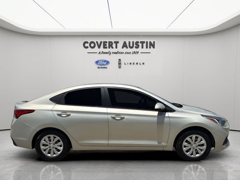 Used 2020 Hyundai Accent SE FWD image 6