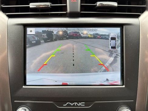 Used 2019 Ford Fusion SE image 22