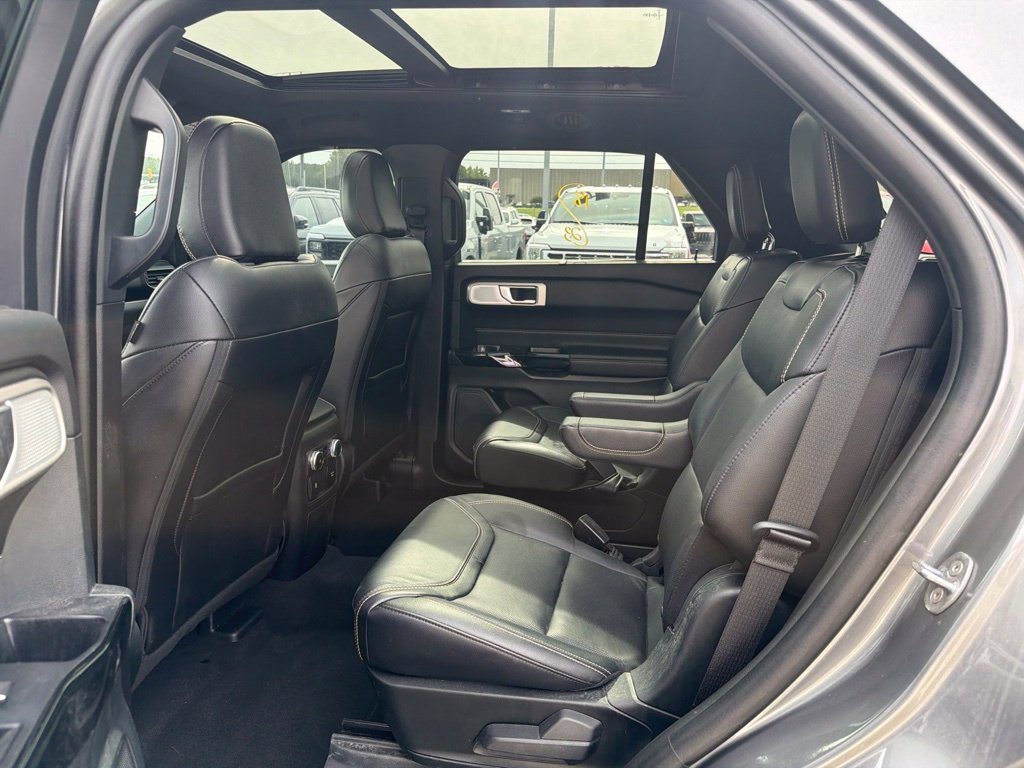 Used 2023 Ford Explorer ST w/ Equipment Group 401A AWD/4WD image 13