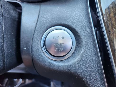 Used 2017 Mercedes-Benz C 300 Sedan image 21