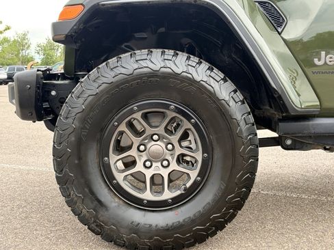 Used 2023 Jeep Wrangler Unlimited Rubicon 392 w/ Xtreme Recon 35" Tire Package AWD/4WD image 11