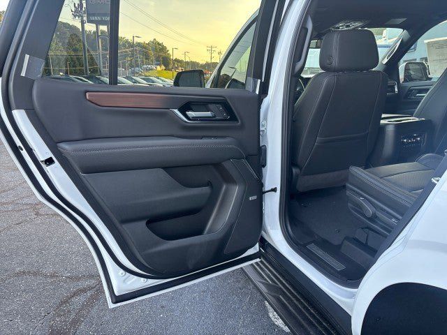 New 2026 GMC Yukon Denali AWD/4WD image 30