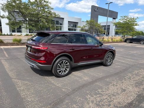 Used 2021 Lincoln Corsair AWD w/ Equipment Group 101A image 27