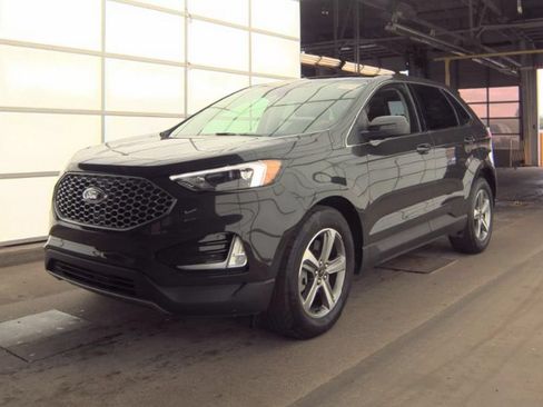 Used 2023 Ford Edge SEL w/ Convenience Package AWD/4WD image 2