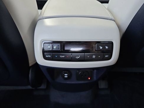 Used 2023 Hyundai Palisade Calligraphy image 35