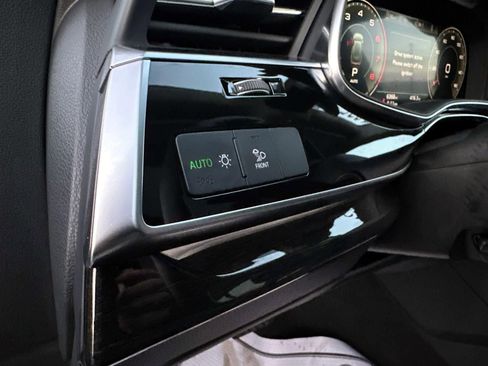 Used 2025 Audi Q8 Premium w/ Black Optic Package image 15