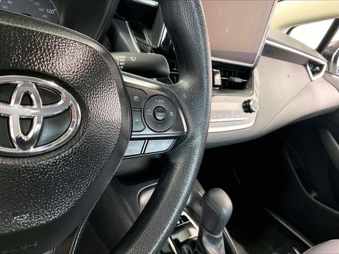 Certified 2025 Toyota Corolla LE FWD image 23