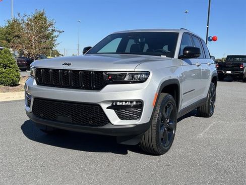 New 2025 Jeep Grand Cherokee Limited image 1
