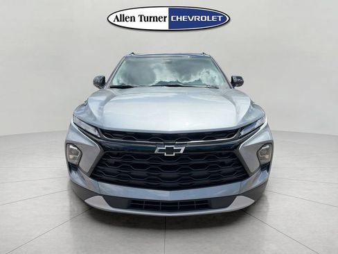 New 2026 Chevrolet Blazer LT w/ Convenience Package FWD image 2