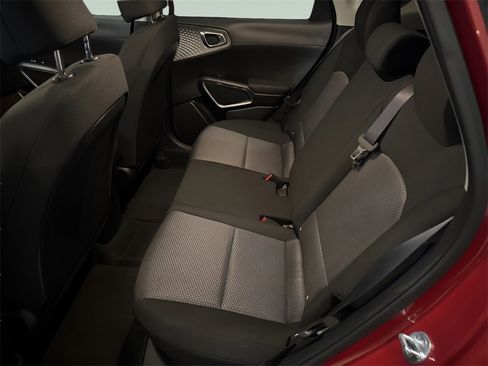 Used 2023 Kia Soul LX image 11