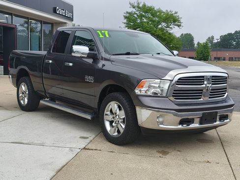 Used 2017 RAM 1500 Big Horn AWD/4WD image 3