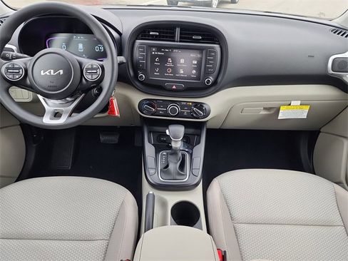 New 2025 Kia Soul LX w/ LX Technology Package image 18