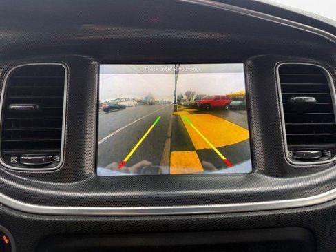 Used 2018 Dodge Charger R/T image 18