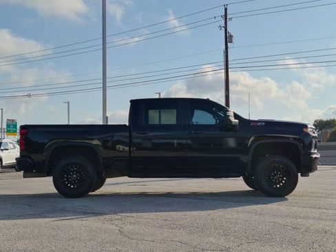 Used 2021 Chevrolet Silverado 2500 LTZ w/ LTZ Plus Package AWD/4WD image 4