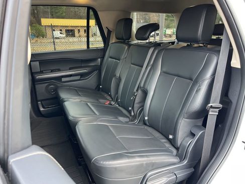 Certified 2024 Ford Expedition XLT image 22