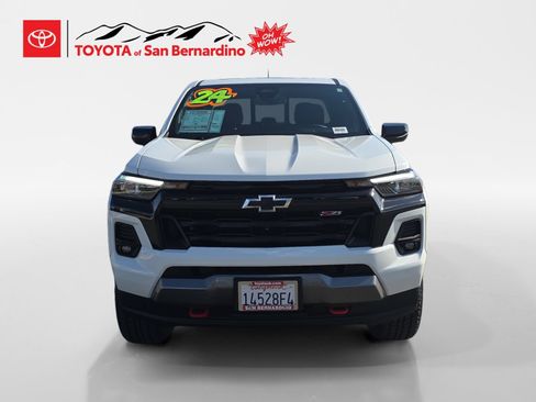 Used 2024 Chevrolet Colorado Z71 w/ LPO, Dark Essentials Package AWD/4WD image 8