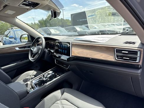 New 2026 Volkswagen Atlas SE image 23