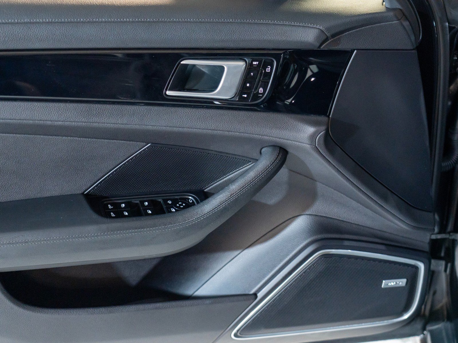 Certified 2020 Porsche Panamera 4S AWD/4WD image 17