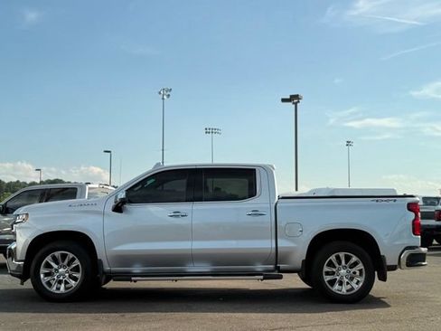 Used 2020 Chevrolet Silverado 1500 LTZ w/ LTZ Premium Package AWD/4WD image 44