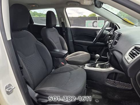 Used 2018 Jeep Compass Sport FWD image 16