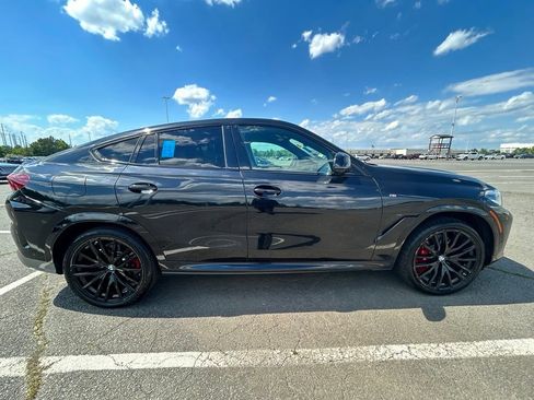 Used 2022 BMW X6 M50i w/ Premium Enhanced Package AWD/4WD image 6