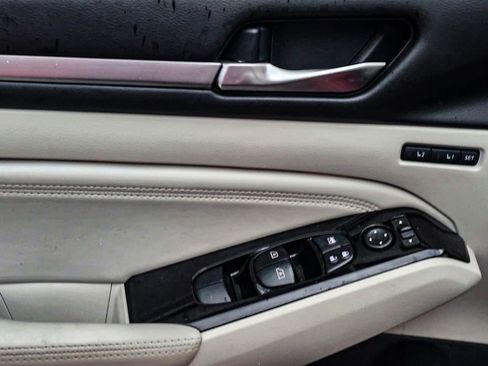 Used 2020 Nissan Altima 2.5 Platinum FWD image 9