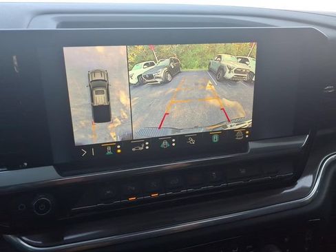 Used 2023 Chevrolet Silverado 1500 High Country w/ High Country Premium Package AWD/4WD image 19