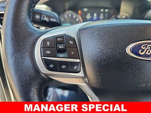 Used 2023 Ford Explorer Limited AWD/4WD image 18
