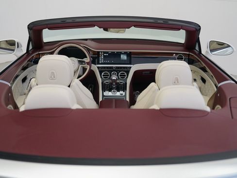 Used 2020 Bentley Continental GT image 71