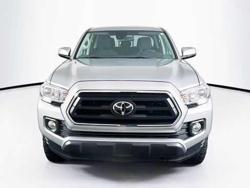 Used 2023 Toyota Tacoma SR5 w/ Technology Package AWD/4WD image 2