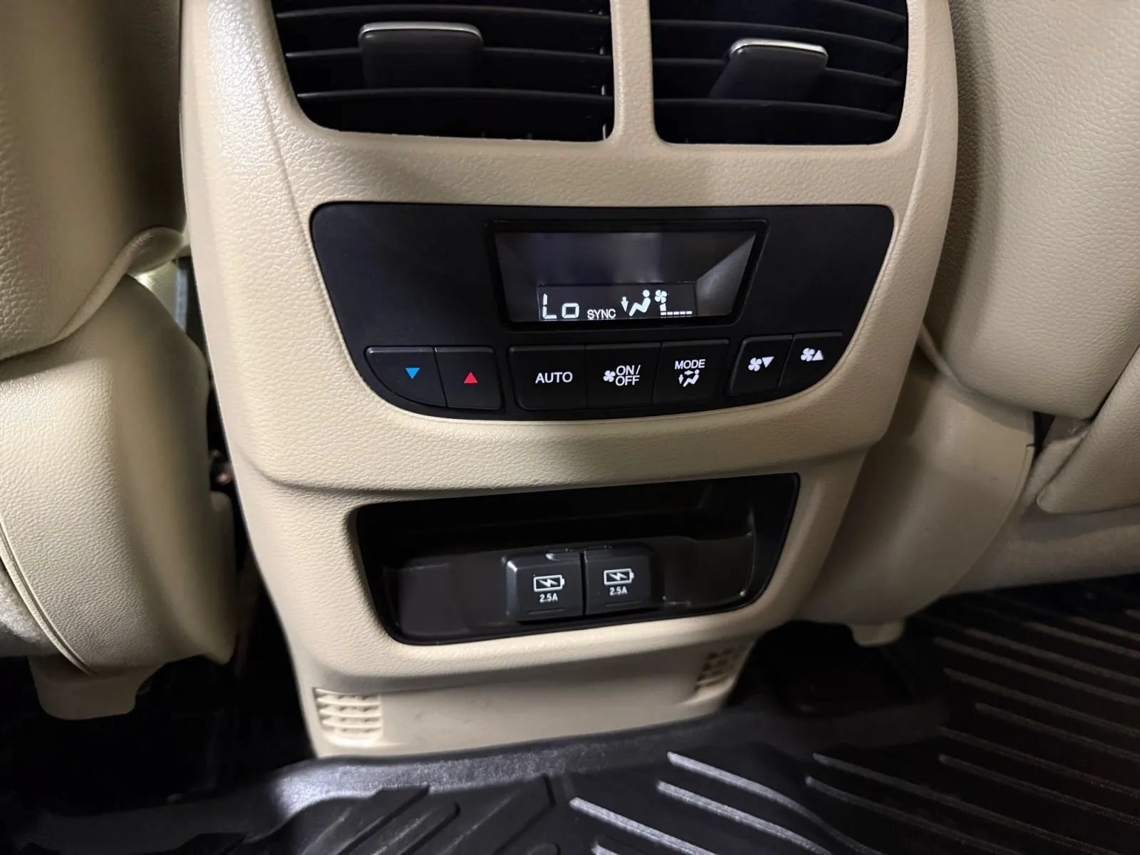 Used 2018 Acura MDX w/ Technology Package AWD/4WD image 29