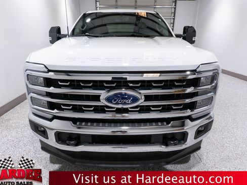 Used 2025 Ford F250 Lariat AWD/4WD image 7